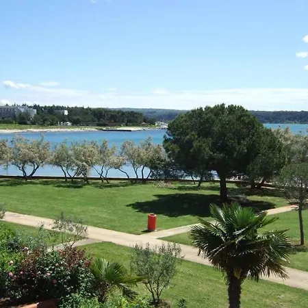 Apartment In Novigrad/istrien 9402